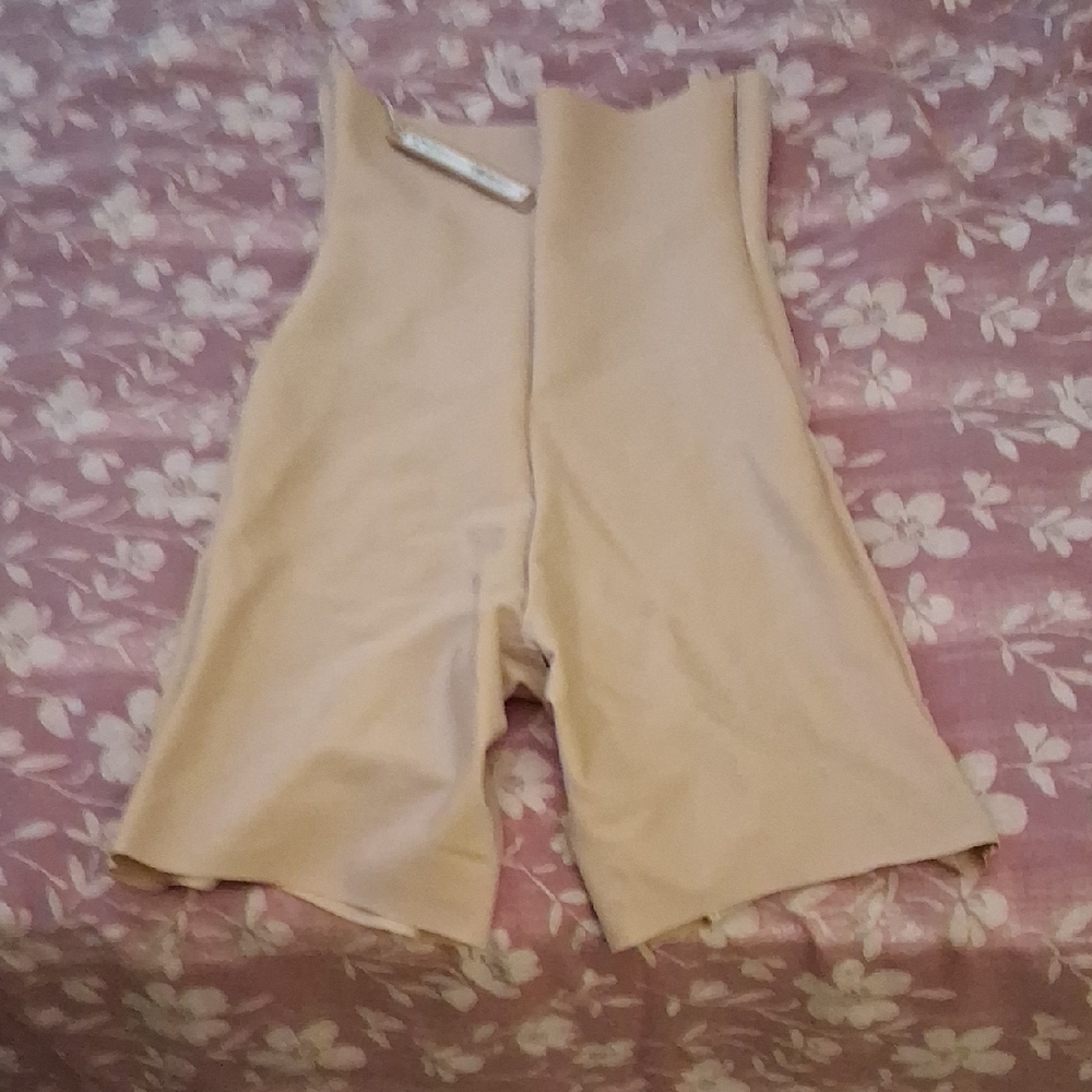 SKIMS Nude Shapewear Shorts